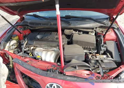 2011 Toyota Camry Se z USA, uszkodzony, nr VIN 4T1BF3EK2BU164764